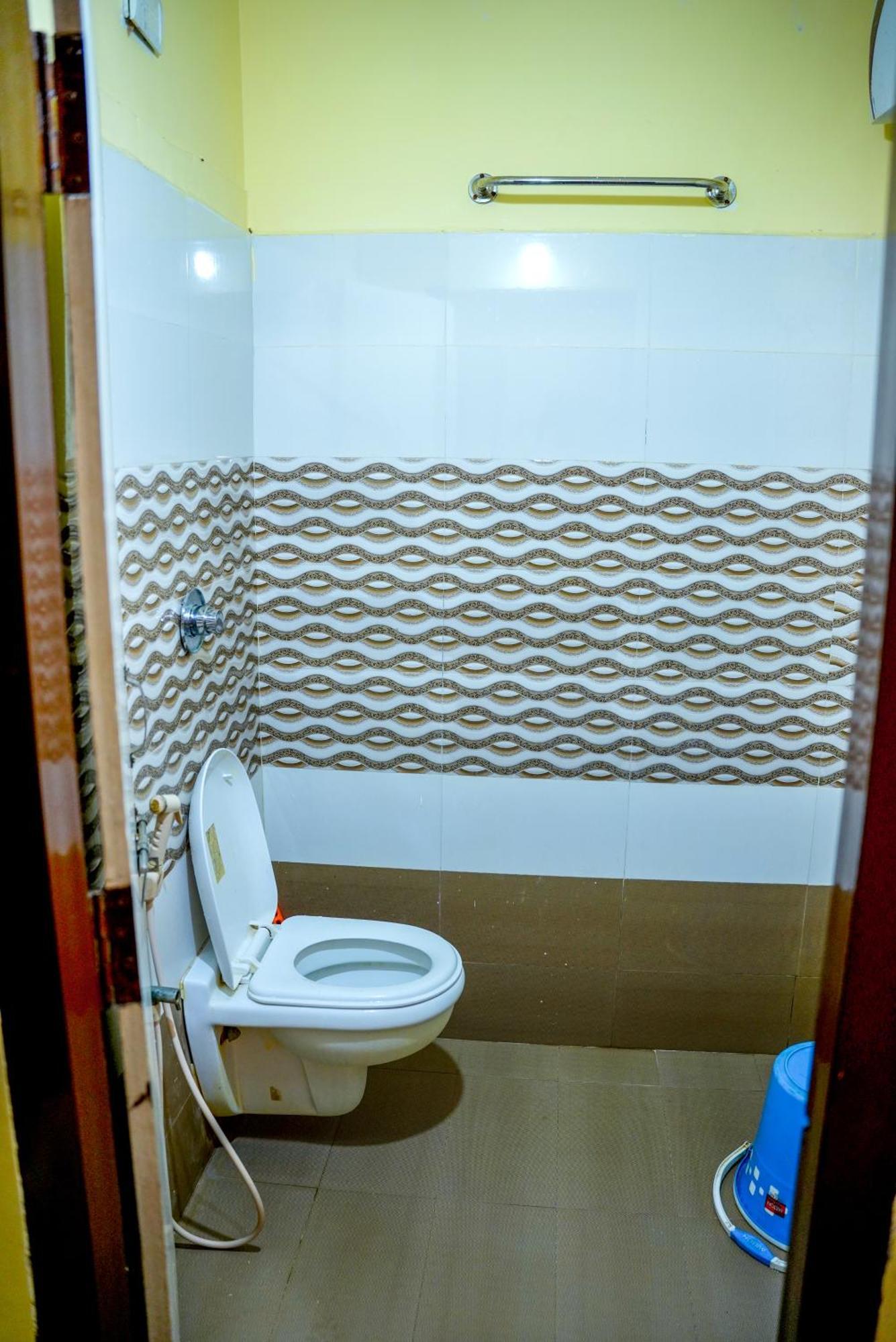 Lotus Pond Resort & Spa Bapatla Bagian luar foto
